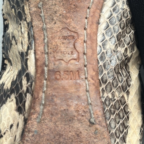 Tory Burch Caroline Roccia two tone cream and black snake flexible flats - Picture 7 of 10